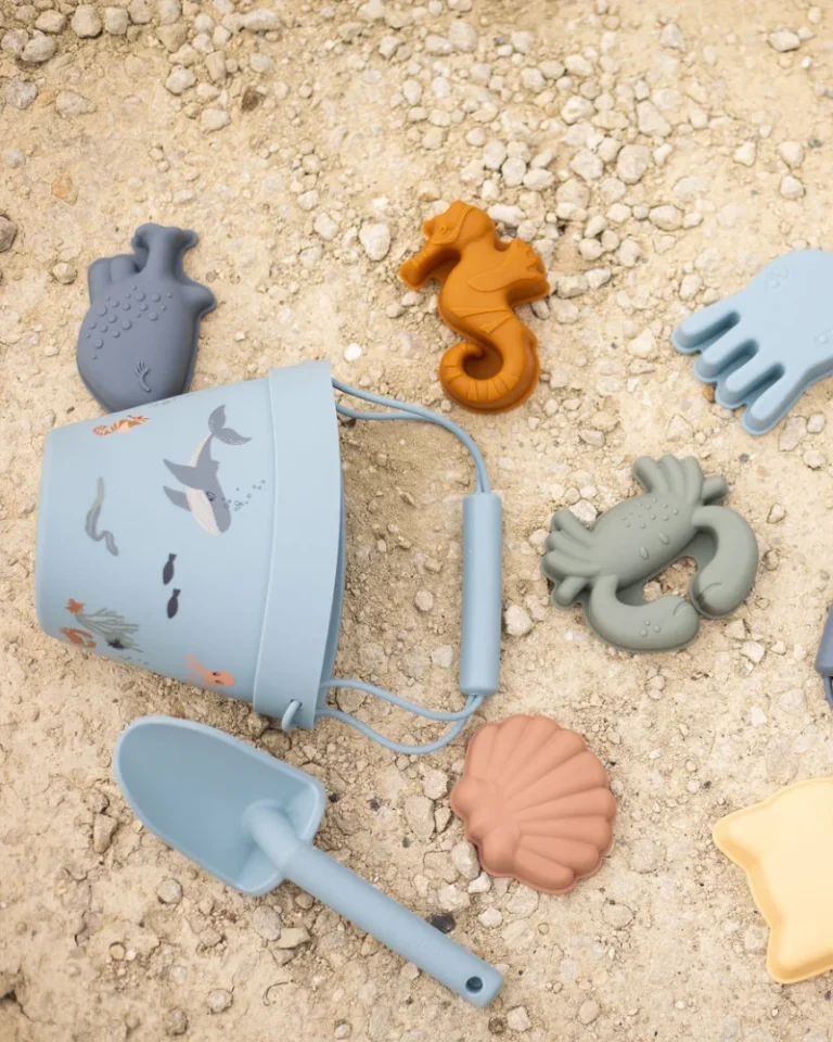 11 Best Non-Toxic Beach Toys | BPA-Free & PVC-Free!