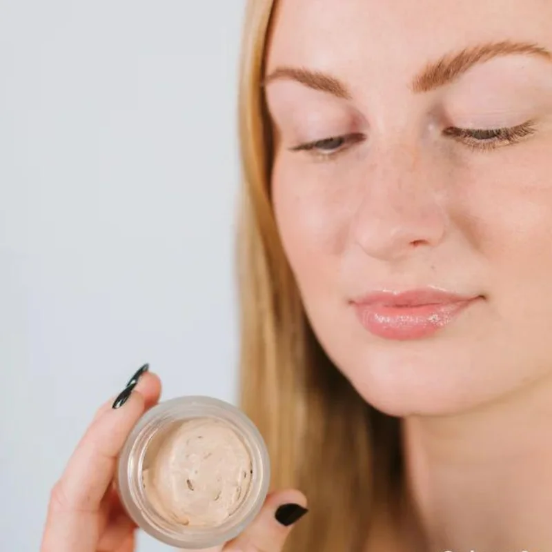 non toxic makeup 