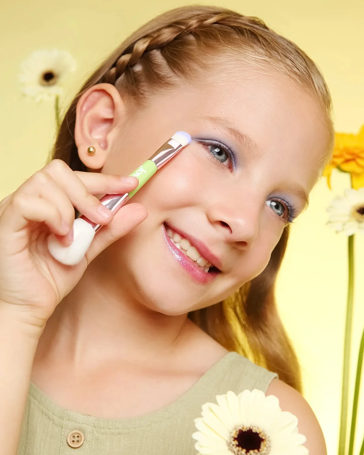 Jovy Berry Bliss play makeup kit verified by EWG featuring natural origin ingredients and kid-safe cosmetic colors.