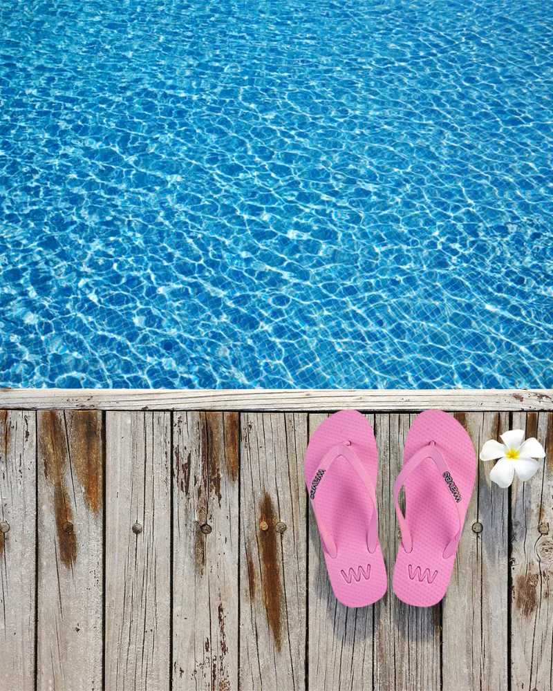non-toxic travel sandals