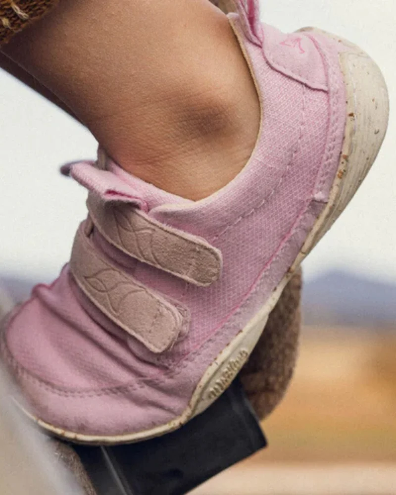 Minimalist Kids Shoes Without Toxic Chemicals