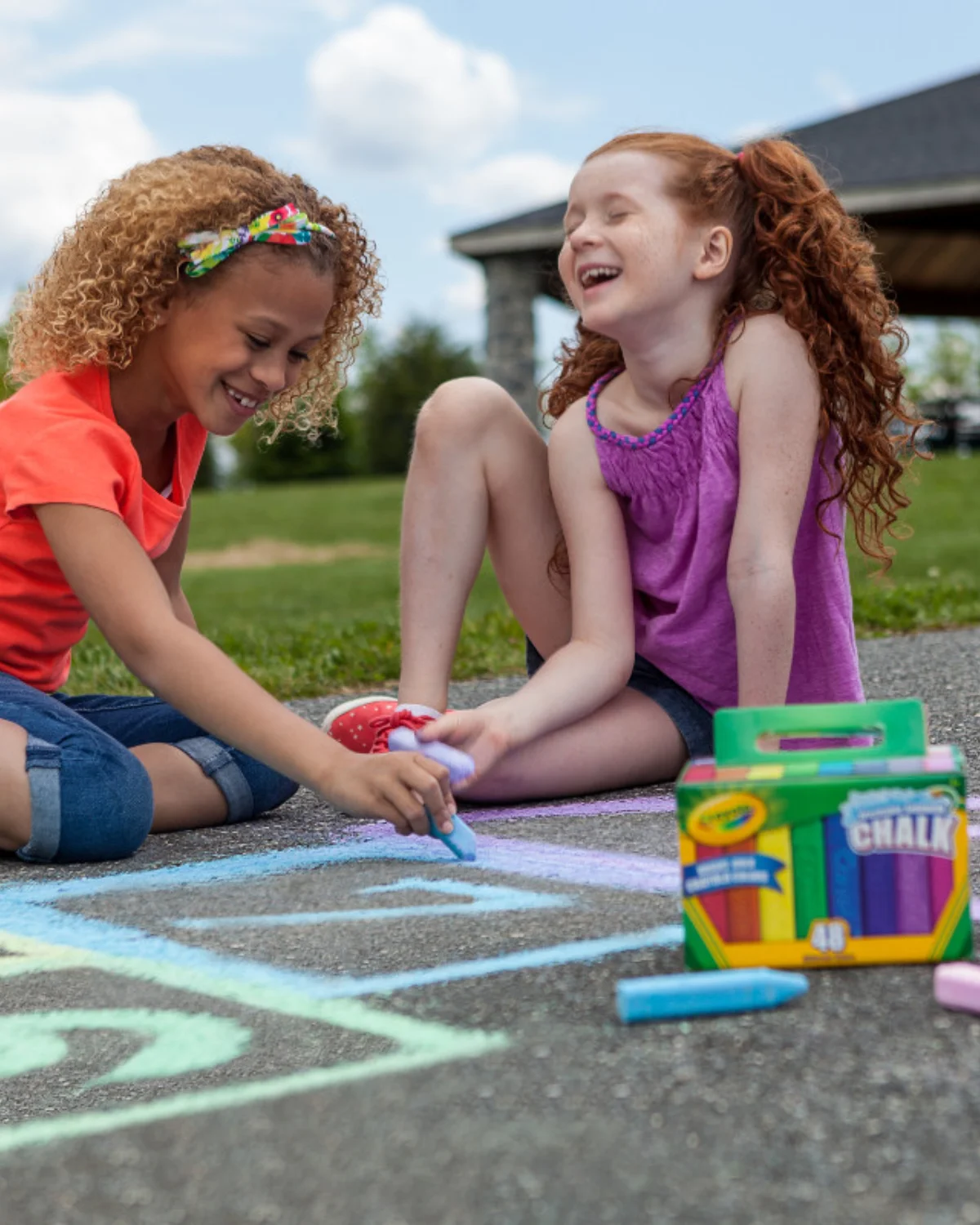 Crayola sidewalk chalk made with non-toxic pigments for bold outdoor drawings and low-dust play.