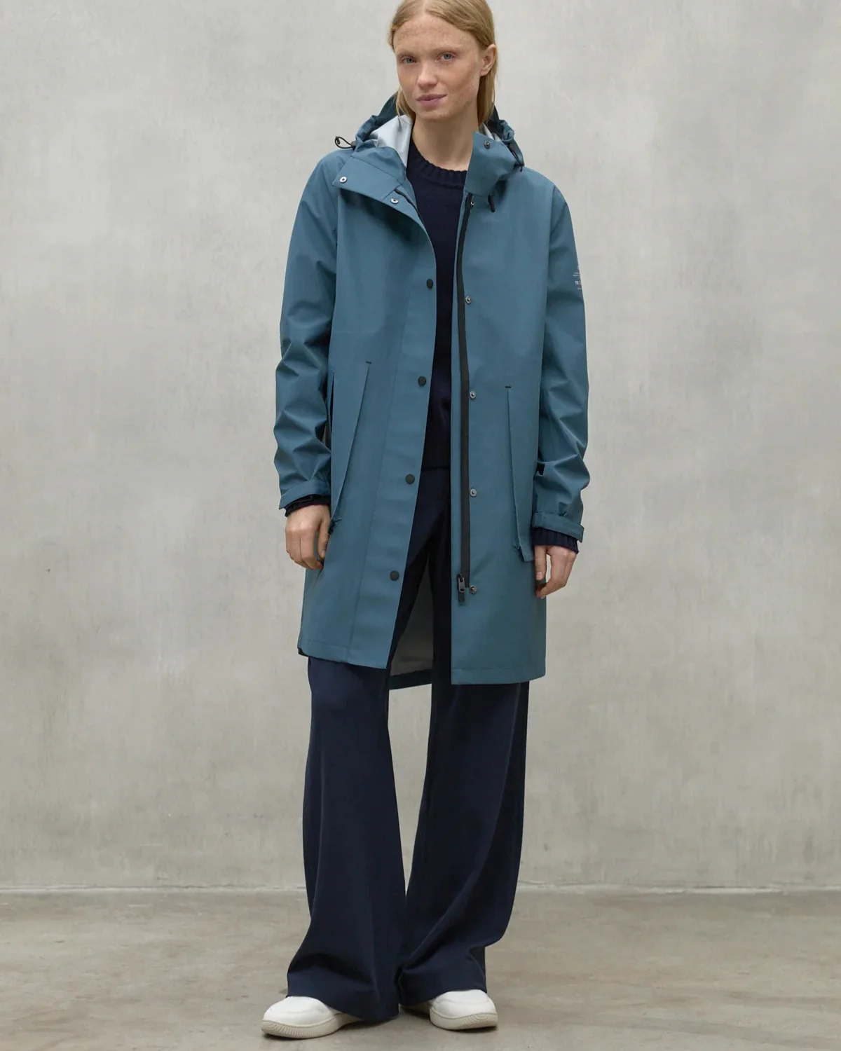 ECOALF Venue Raincoat made from recycled polyester and PFAS-free waterproofing.