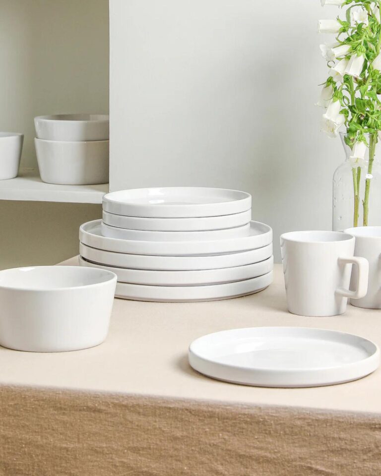 Expert Guide To Non-Toxic Dinnerware | Lead-Free & Safe